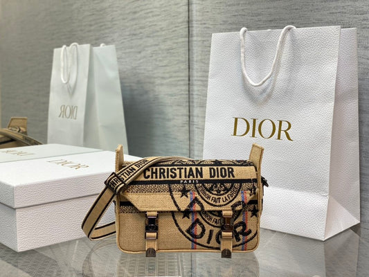𝗗𝗜𝗢𝗥 𝗖𝗮𝗺𝗽 latest messenger bag