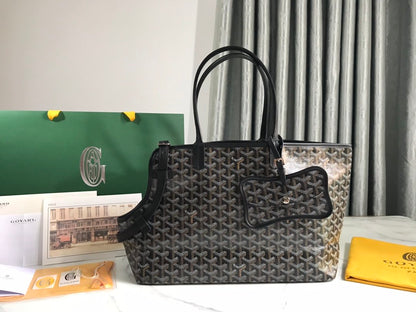 112015Chien Gris & Pocket