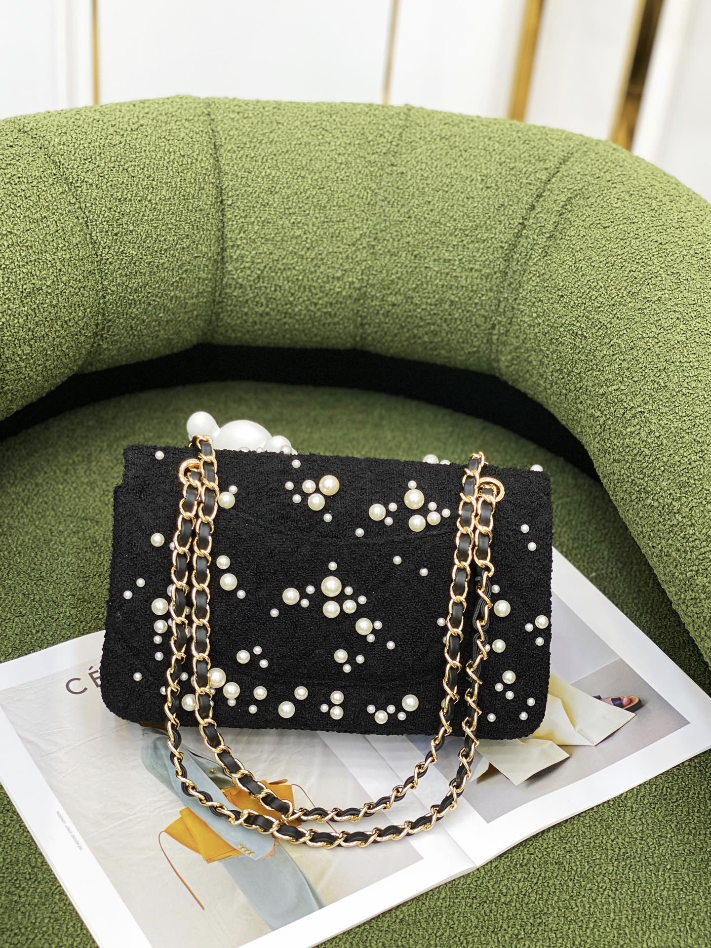 𝐂𝐡𝐚𝐧𝐞𝐥 𝐒𝐒2022 Fall/Winter New Pearl CF