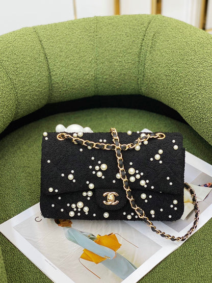 𝐂𝐡𝐚𝐧𝐞𝐥 𝐒𝐒2022 Fall/Winter New Pearl CF