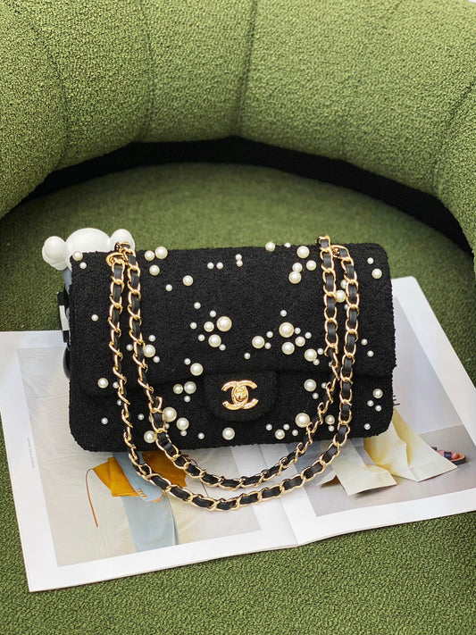 𝐂𝐡𝐚𝐧𝐞𝐥 𝐒𝐒2022 Fall/Winter New Pearl CF