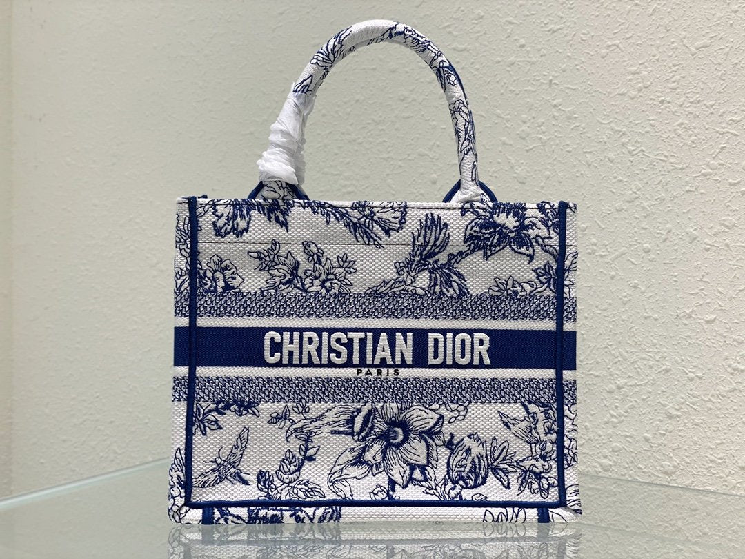 Dior Petites Fleurs motif embroidery