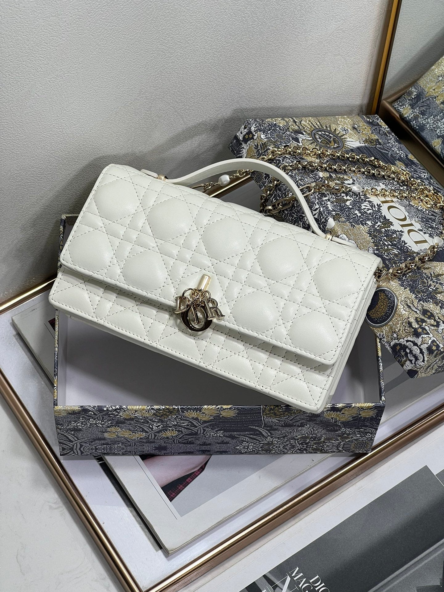 Explosive [Celebration] return 0604 Lady Di❤r 💕Cannage Clutch Bag 💕 21cm