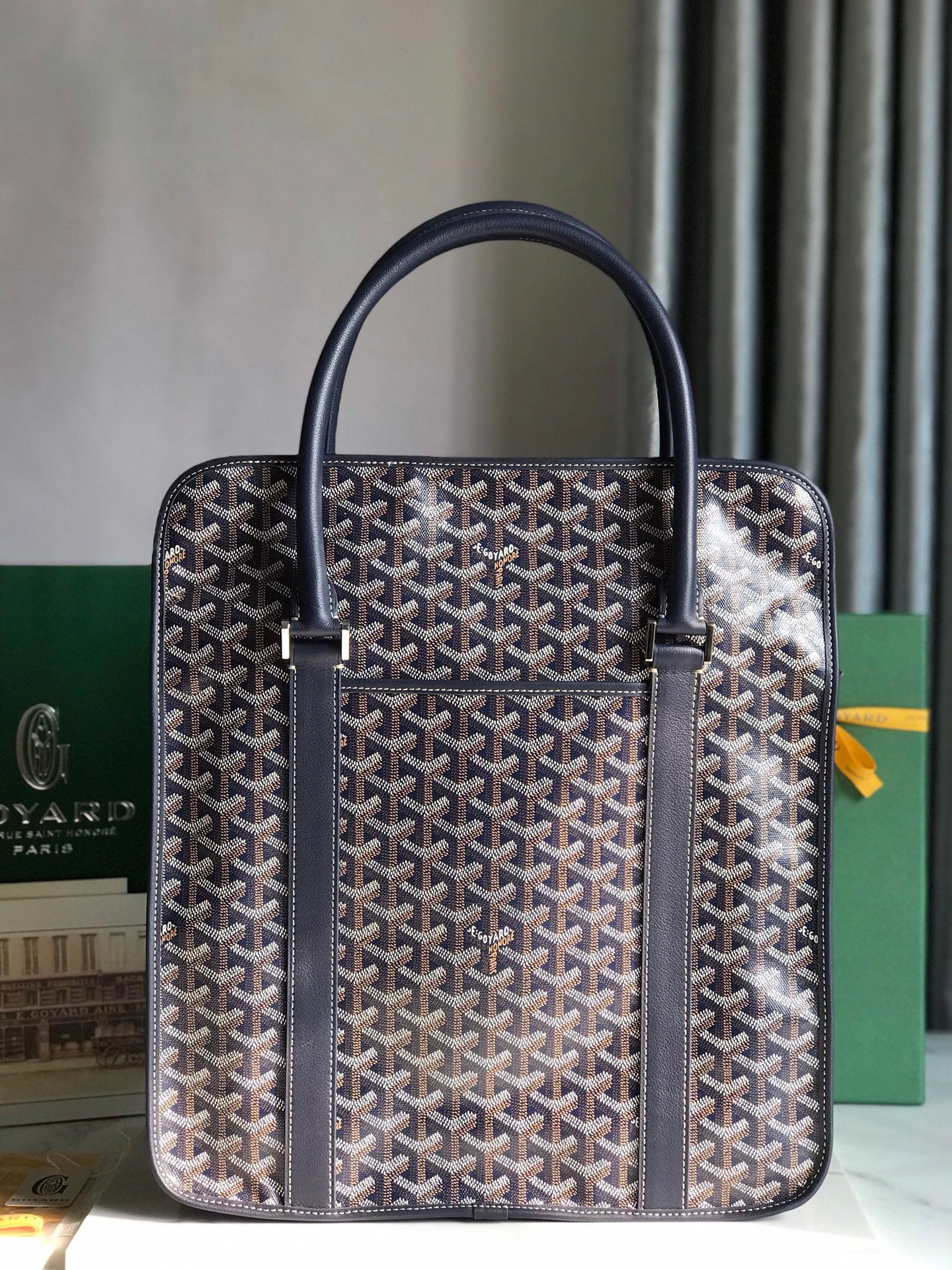 Bourgogne vertical briefcase