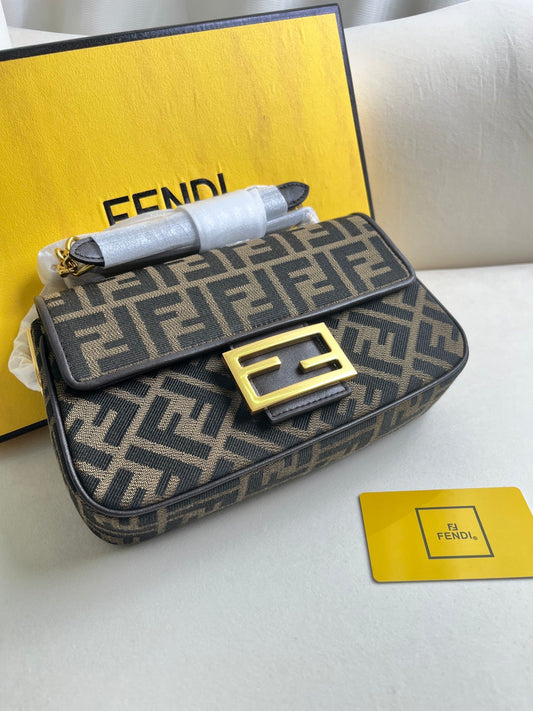 Iconic Baguette Medium Chain Bag Style number: 232
