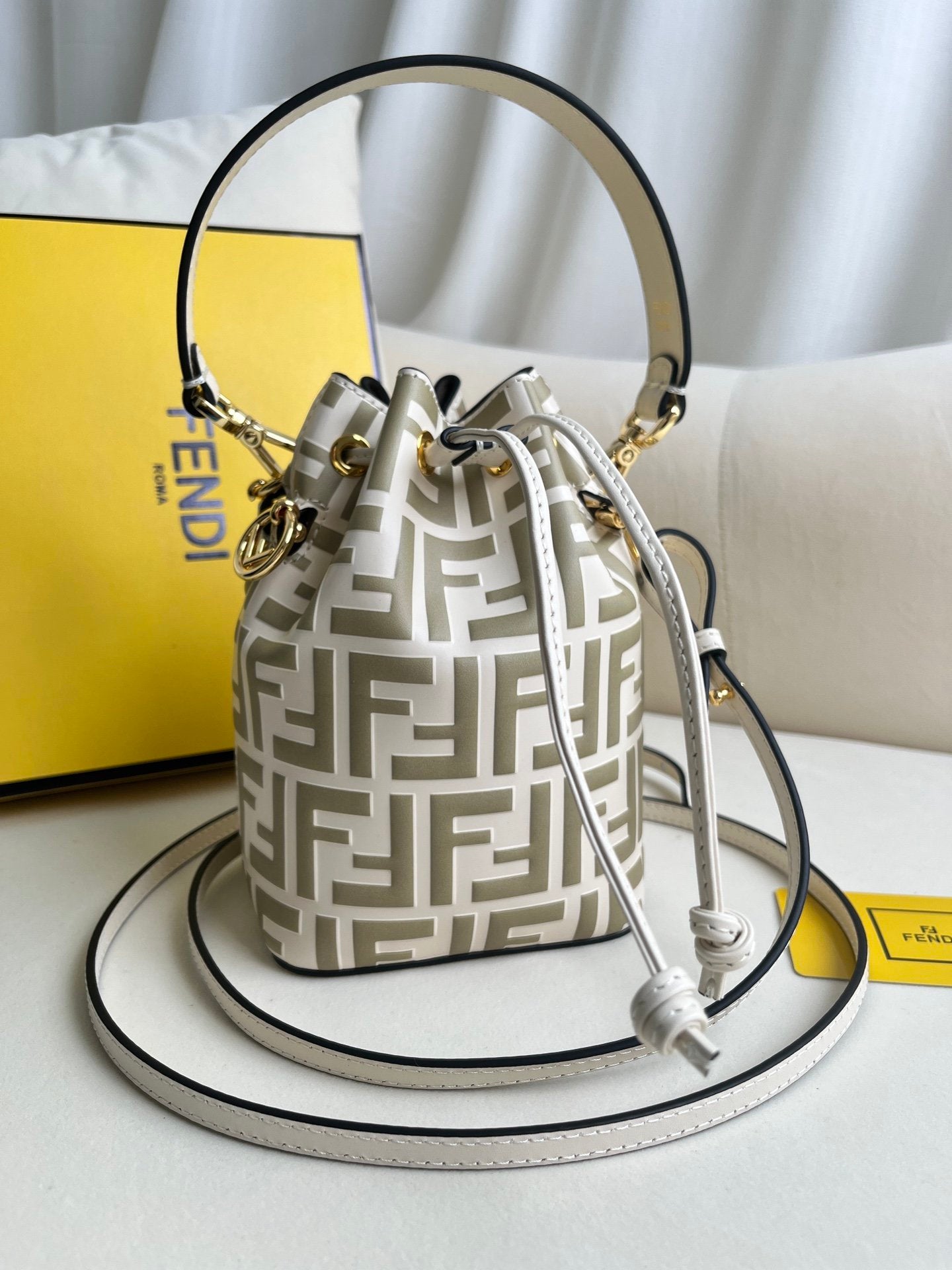 Mon Tresor Mini bag more details