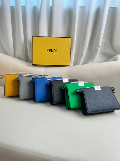 FENDI classic Peekaboo ISeeU XCross handbag in full grain leather.