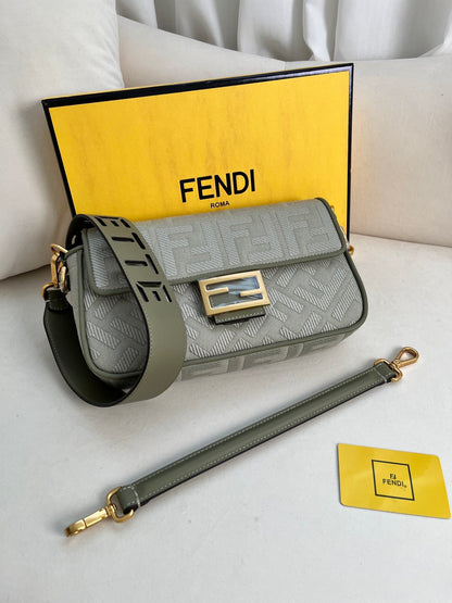 FENDI hot classic Baguette