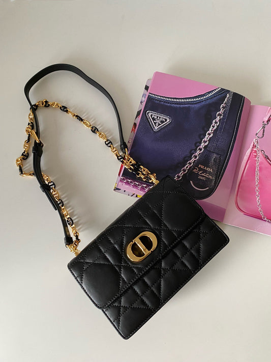 𝗗𝗜𝗢𝗥 𝗠𝗶𝘀𝘀 𝗰𝗮𝗿𝗼 chain handbags