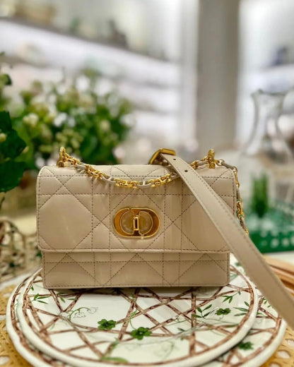 𝗗𝗜𝗢𝗥 𝗠𝗶𝘀𝘀 𝗰𝗮𝗿𝗼 chain handbags