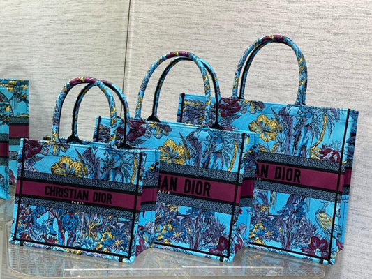 Spot goods! ️ Lady's latest concept zoo embroidery series