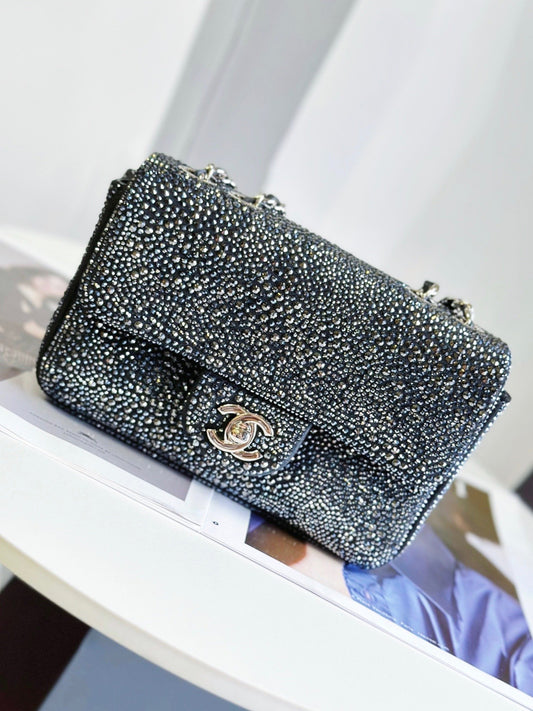 𝐂𝐡𝐚𝐧𝐞𝐥 Rhinestone CF Collection Size: 23 (cm)