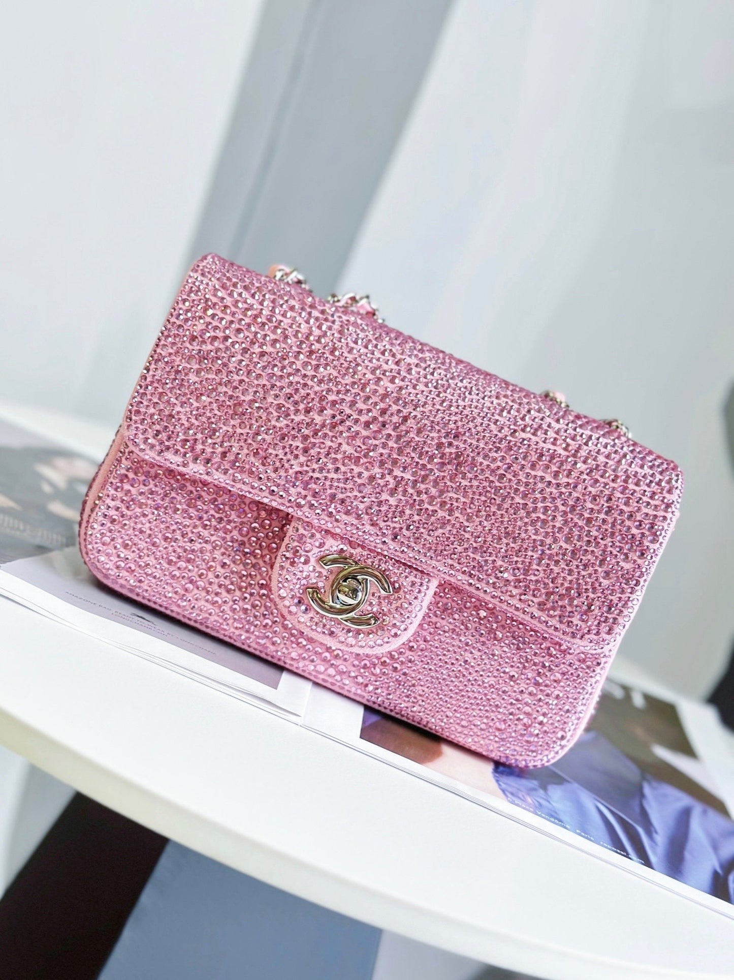 𝐂𝐡𝐚𝐧𝐞𝐥 Rhinestone CF Collection Size: 23 (cm)