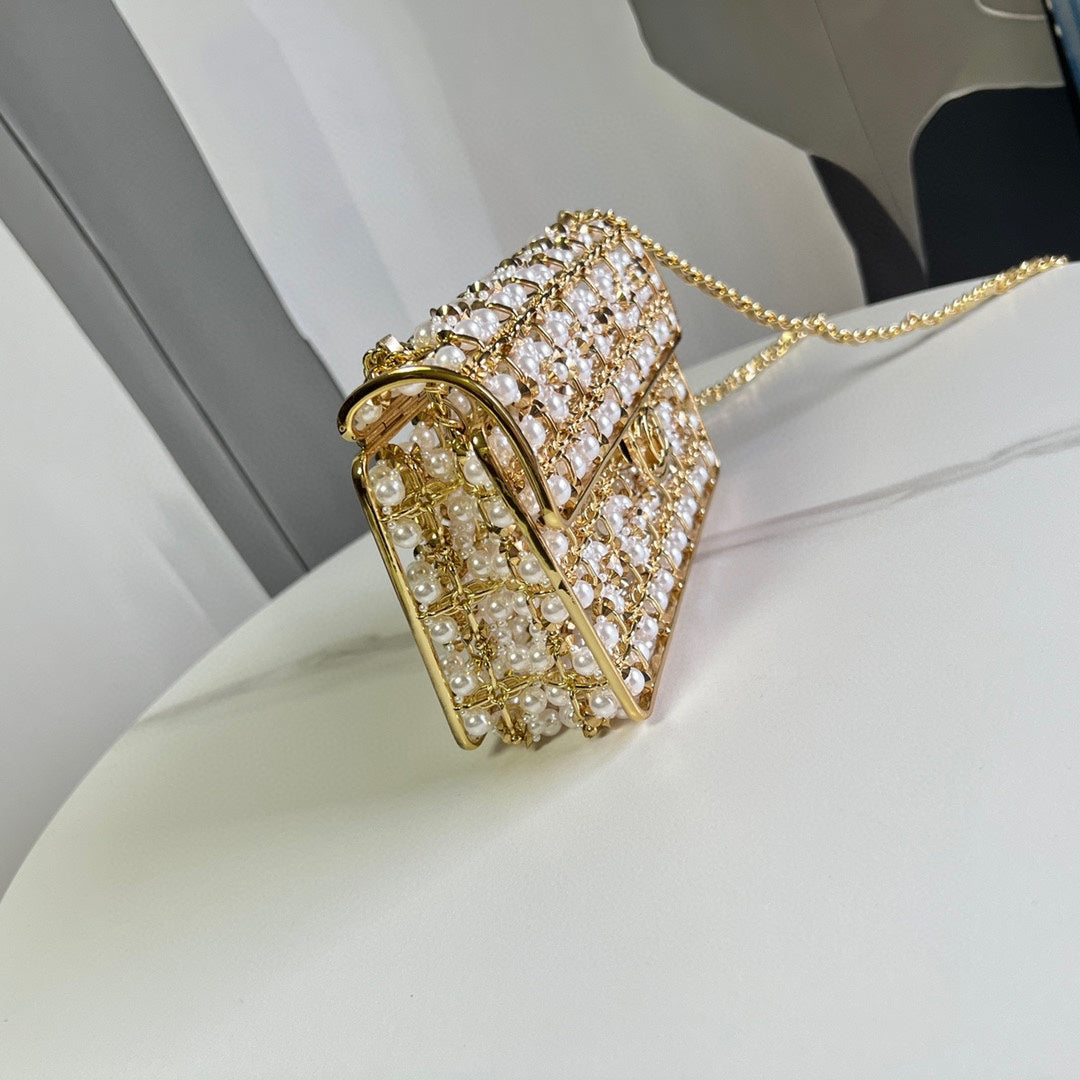 ⭐️⭐️Gold in stock! Heavy industry beading 🦸CFCHANEL collector series? 23ss pearl metal evening bag!