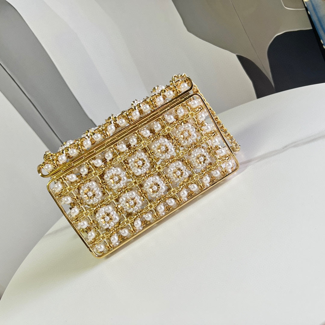 ⭐️⭐️Gold in stock! Heavy industry beading 🦸CFCHANEL collector series? 23ss pearl metal evening bag!