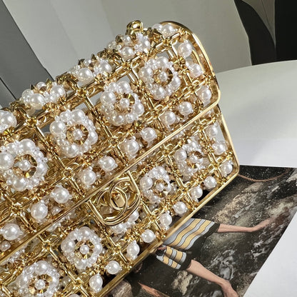 ⭐️⭐️Gold in stock! Heavy industry beading 🦸CFCHANEL collector series? 23ss pearl metal evening bag!