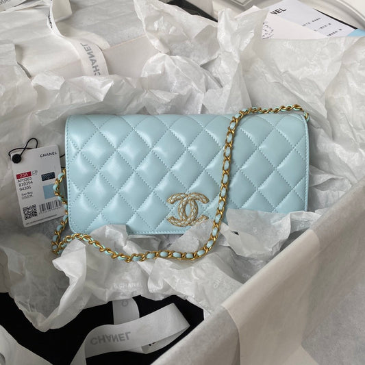 ⚜️Chanel 23A hot style 🖤Underarm baguette bag AP3363