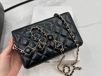 A96017 Chanel 23b