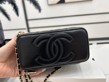 A96018 Chanel 23b