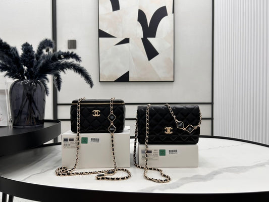 A96018 Chanel 23b