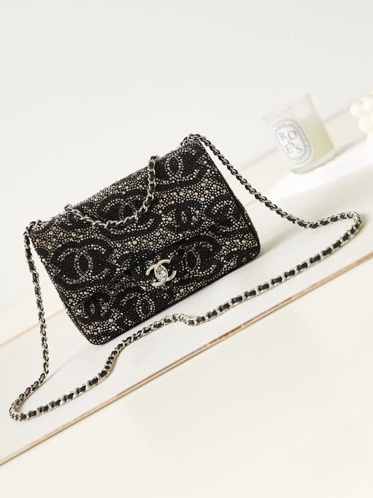 23a Advanced Handmade Workshop Dinner Bag Full Diamond Double C VS Gradient ⭐Starry Black Style number AS4269 Size 15-20-7