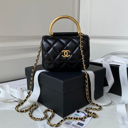 🌐Chane1 2022SS early spring latest catwalk model AS3214 classic rhombic flap bag decorated with rough gold chains to embellish the handbag, stand out and perform eternally ♾️ Elegant, especially praise 👍 Size: 17×21×6cm