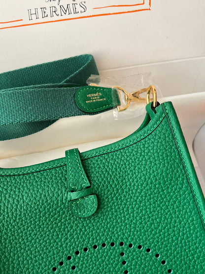 Evelyne17cm, bamboo green