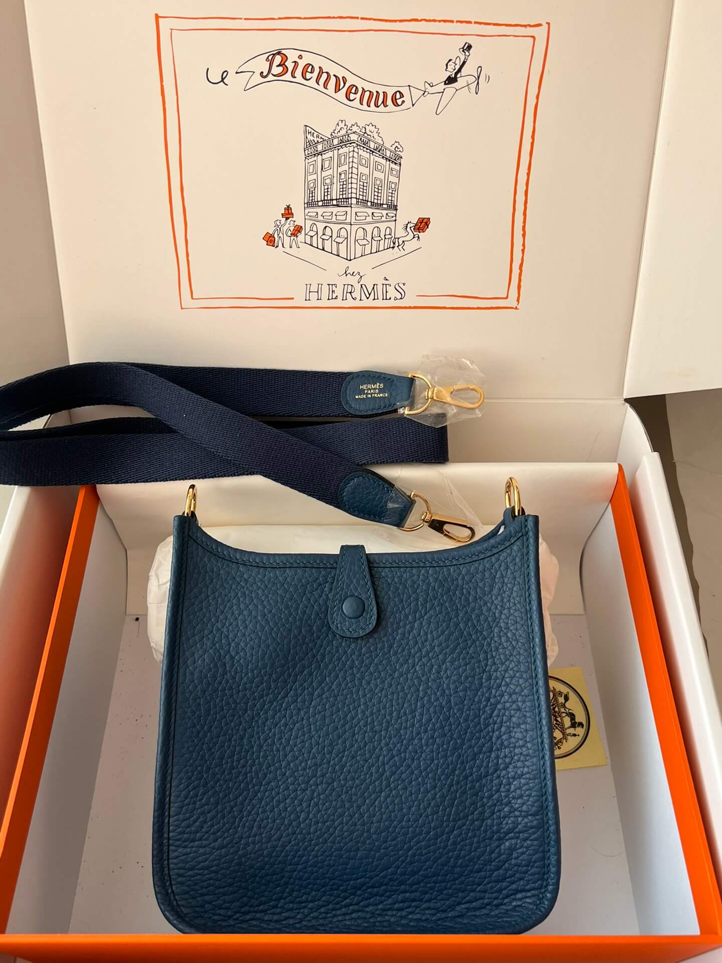Evelyne17cm, sapphire blue