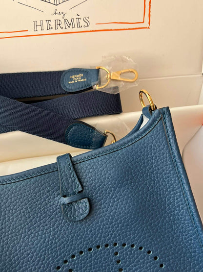 Evelyne17cm, sapphire blue