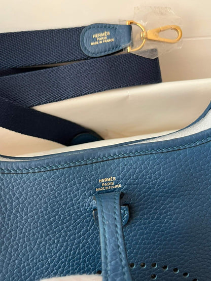 Evelyne17cm, sapphire blue
