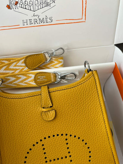 Evelyne17cm, amber yellow