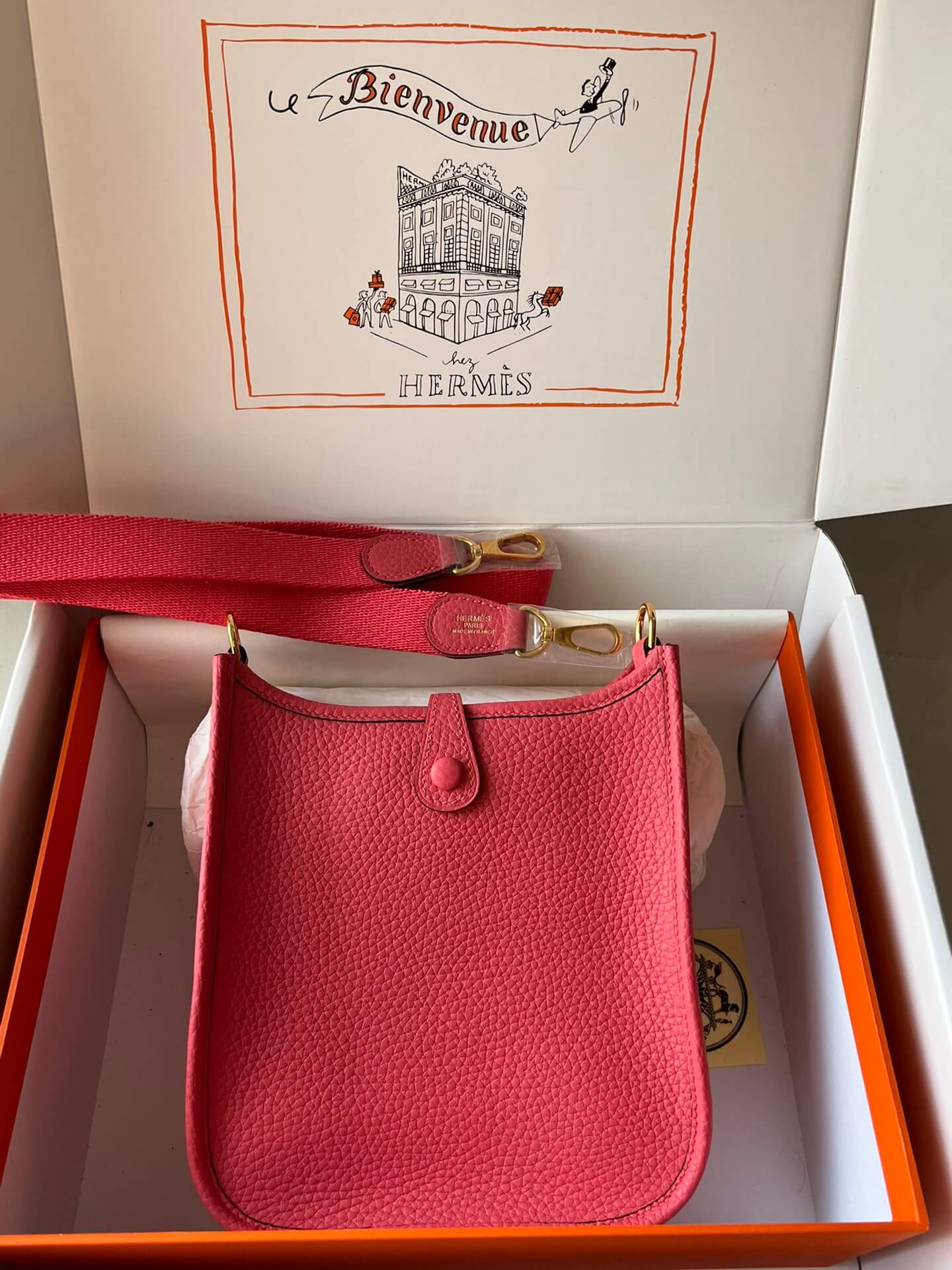 Evelyne17cm, lipstick powder