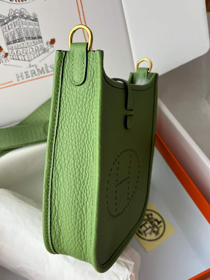 Evelyne17cm, avocado green