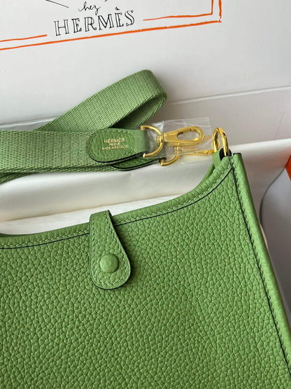 Evelyne17cm, avocado green