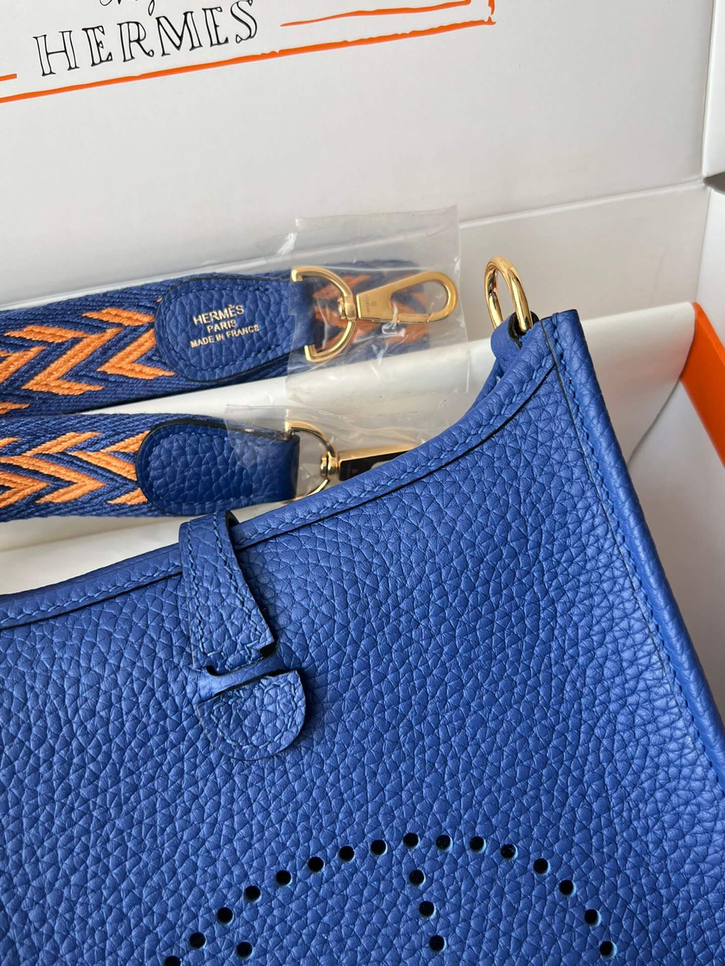 Evelyne17cm, electric blue