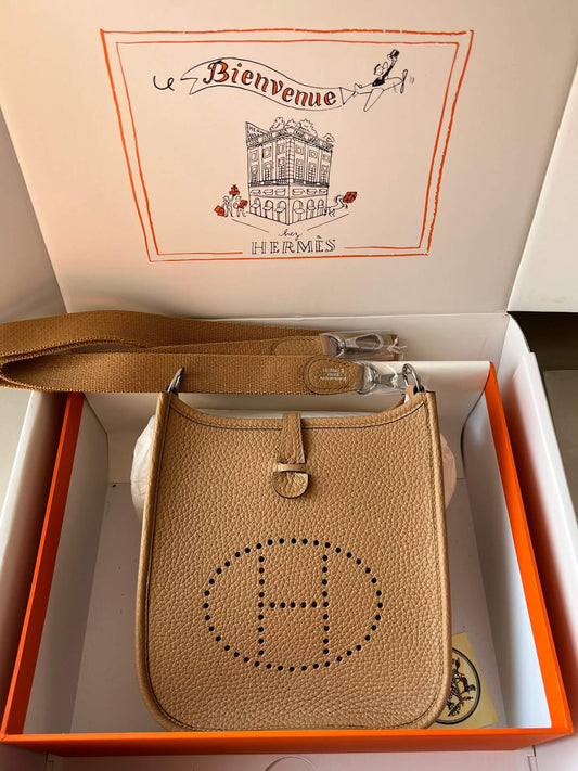 Evelyne17cm, biscuit color