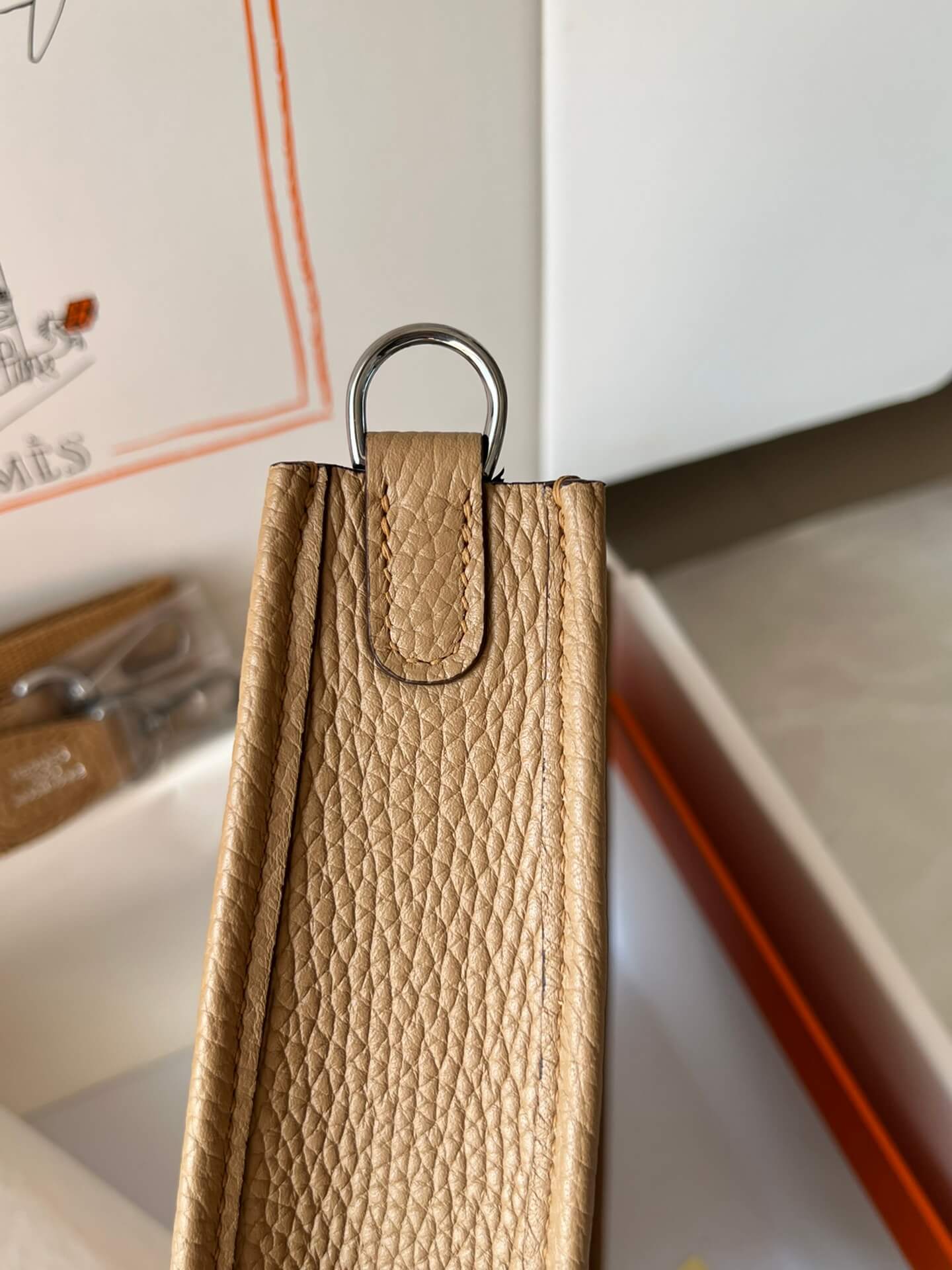 Evelyne17cm, biscuit color