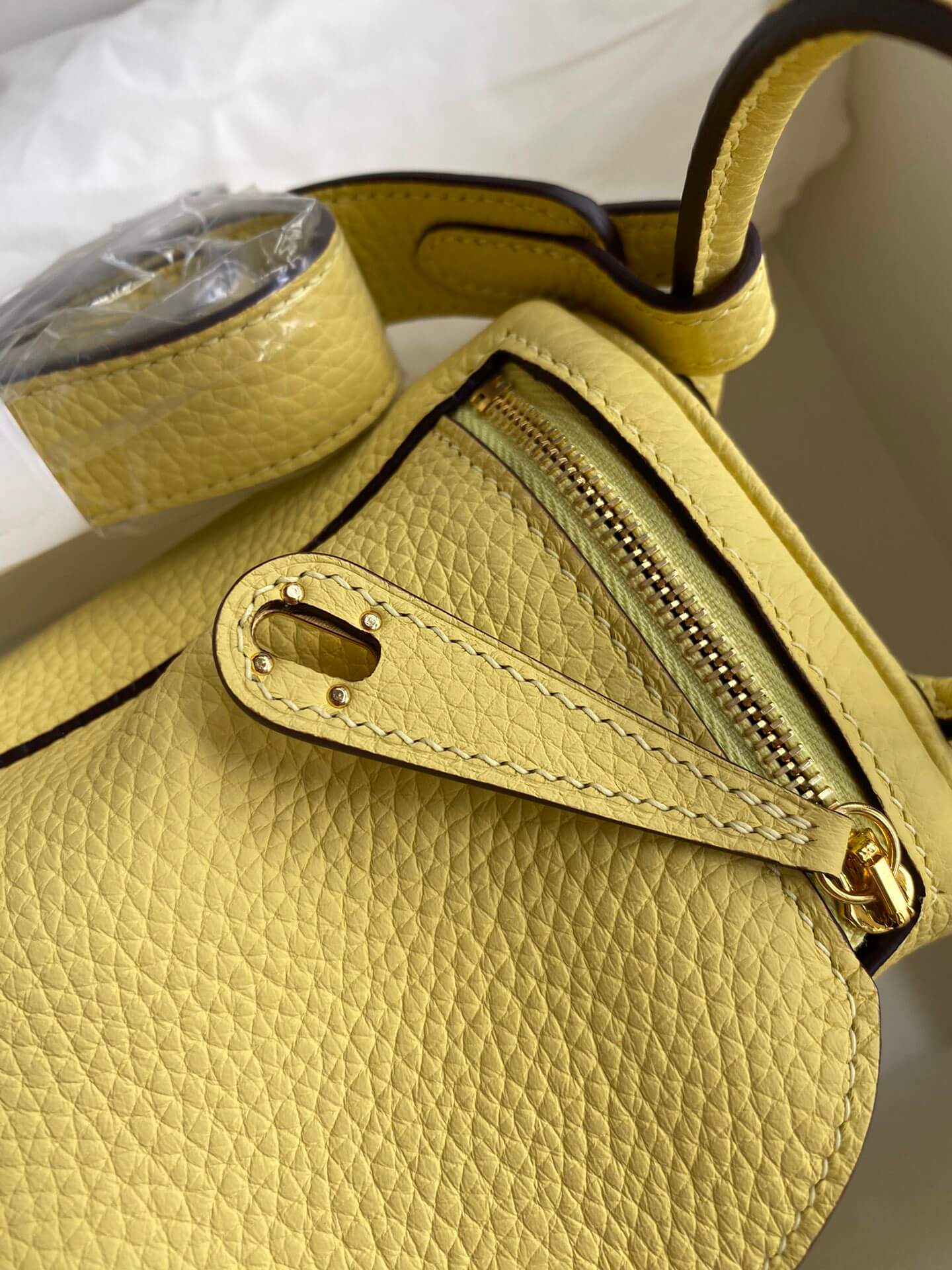 LD19cm, chicken yellow
