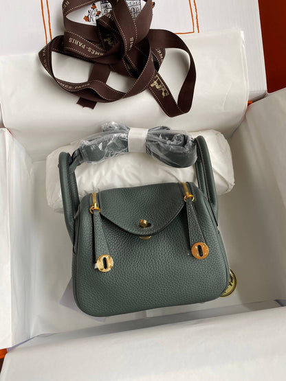 LD19cm, almond green