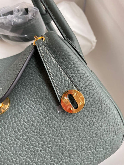 LD19cm, almond green