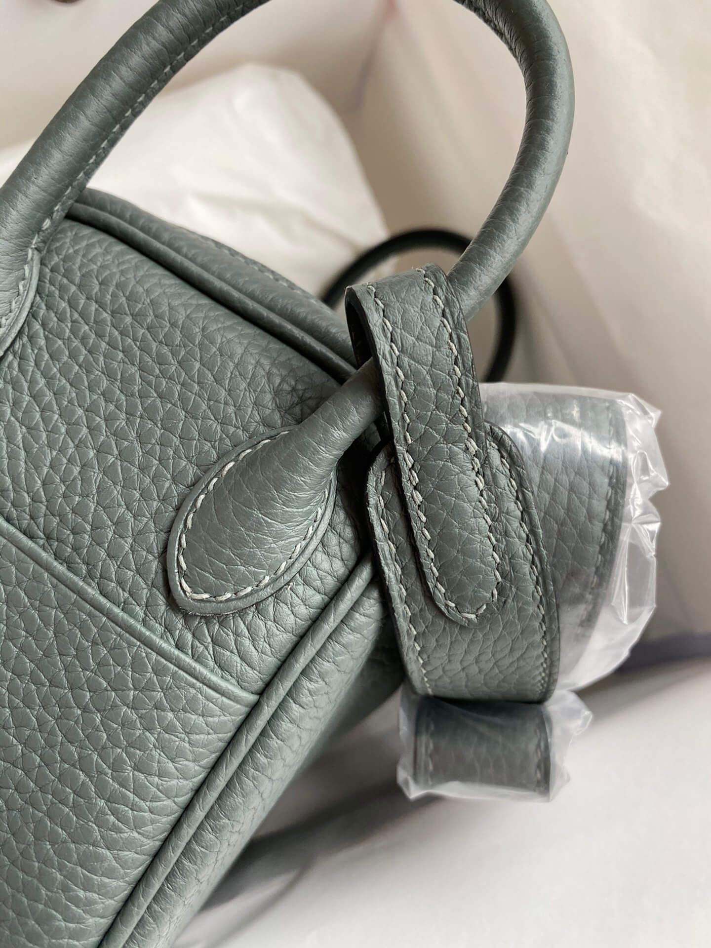 LD19cm, almond green