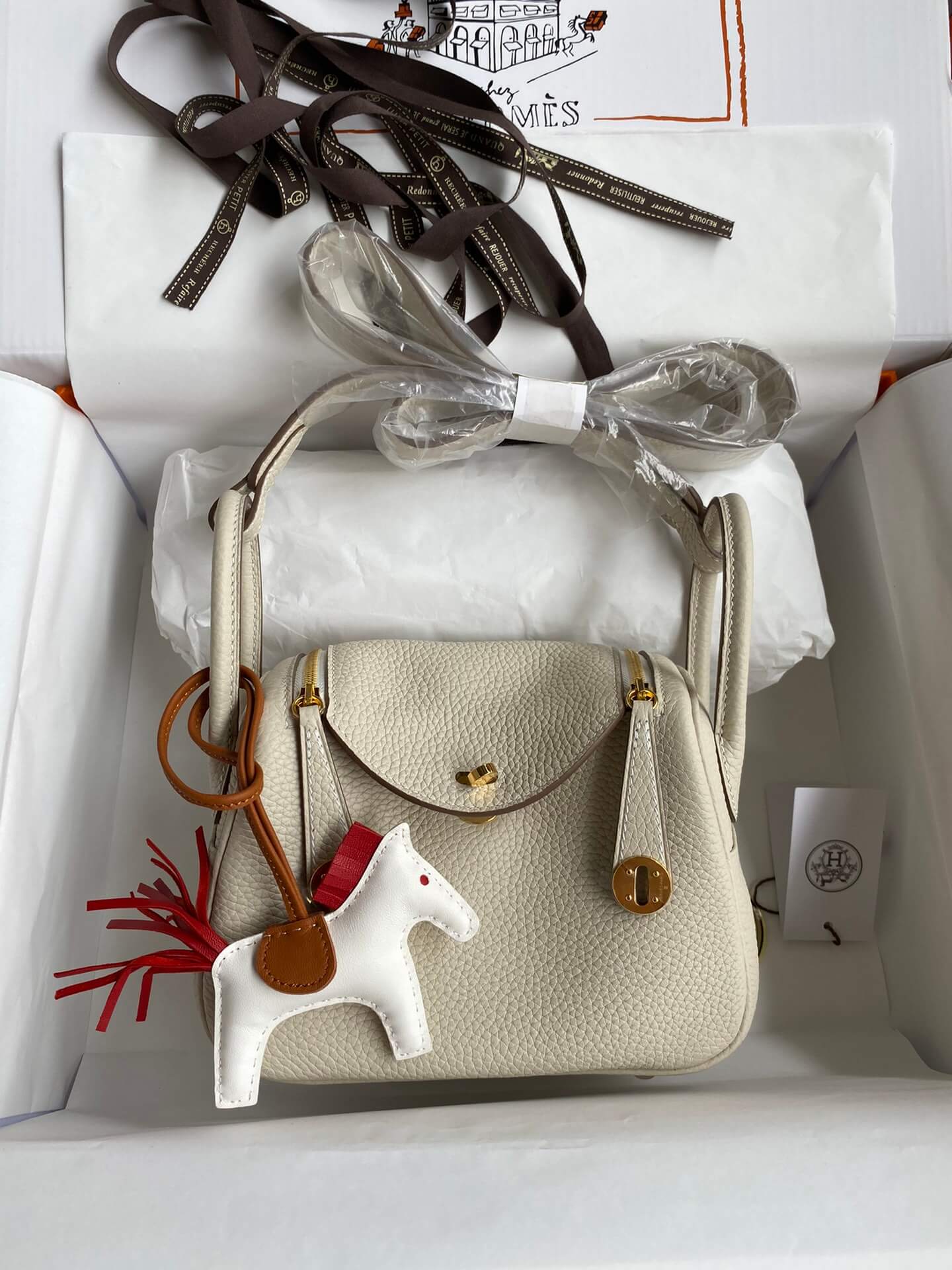 LD19cm, milkshake white