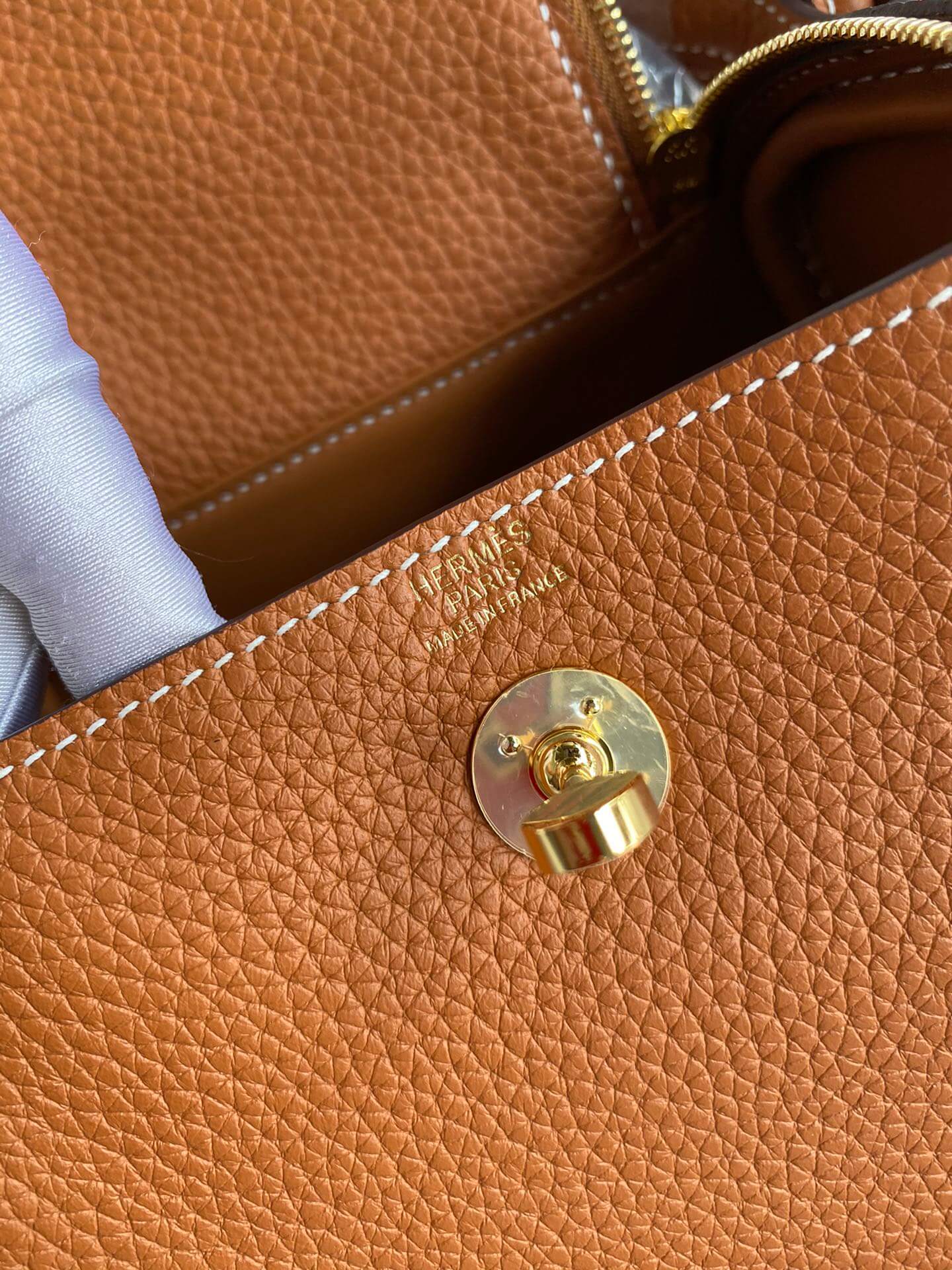 LD19cm, golden brown