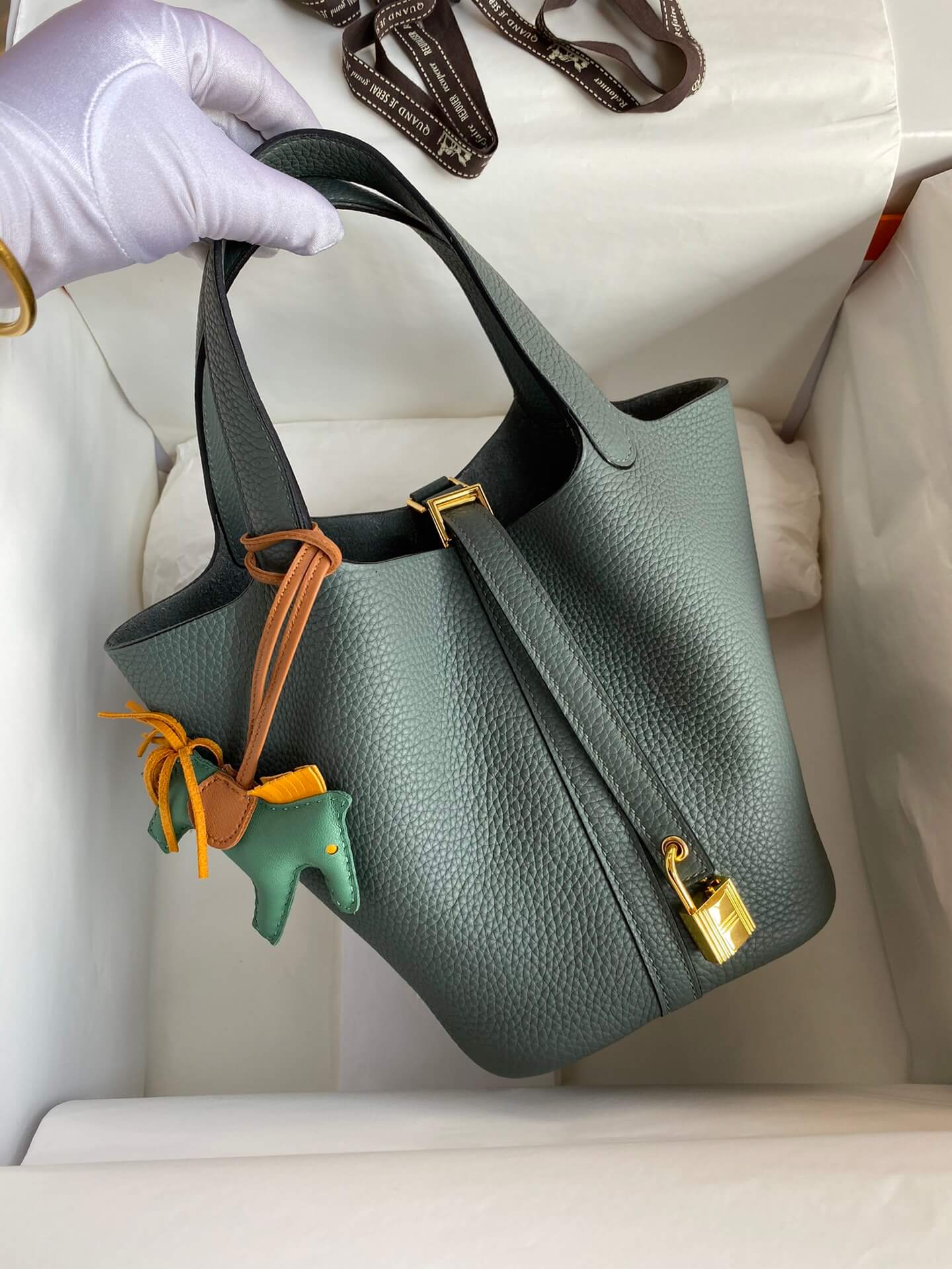 Picotin...18cm, almond green