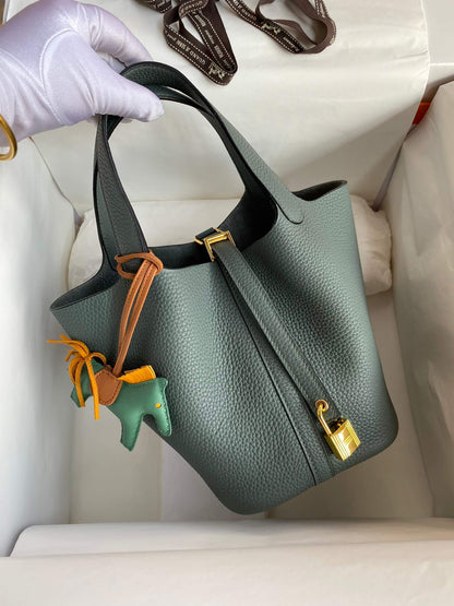 Picotin...18cm, almond green