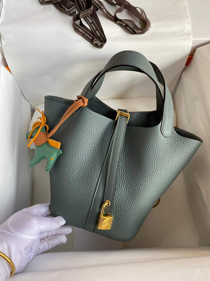 Picotin...18cm, almond green