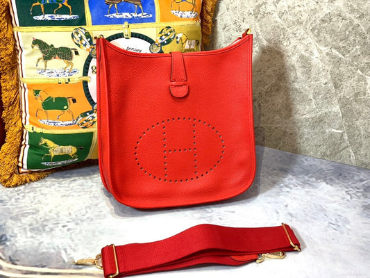 Evelyne29cm: red
