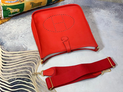Evelyne29cm: red