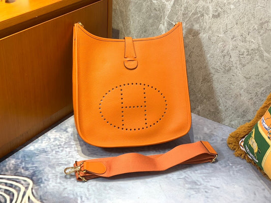 Evelyne29cm: orange
