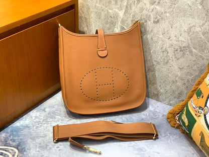 Evelyne29cm: golden brown